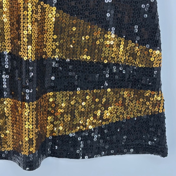 Denim 24/7 Womens Size 1X T-Shirt Black Gold Sequins Scoop Neck Short Sleeves - Picture 3 of 8